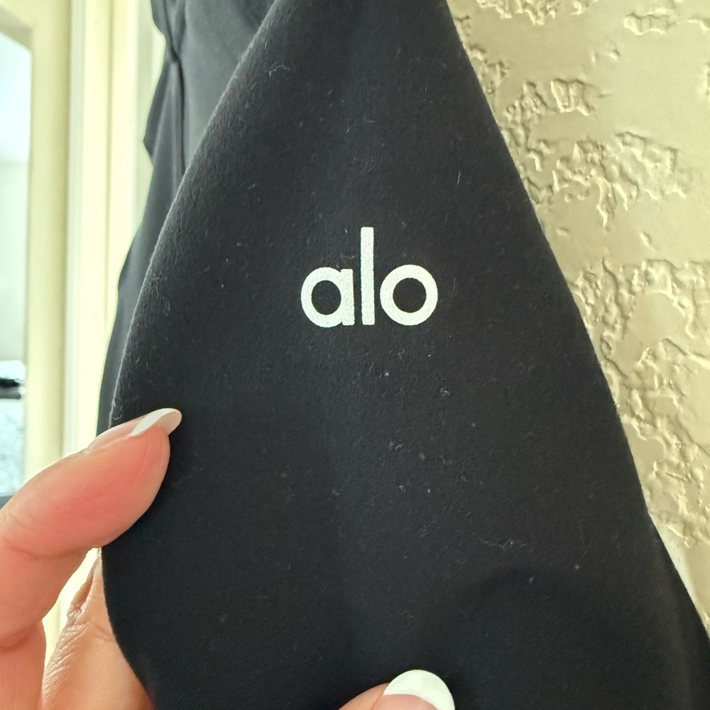 ✨ Alo Yoga Alosoft 1/2 Zip Rapid Pullover – Black (NWT) - Picture 3 of 5